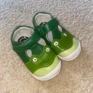 Brand New Frog Livie & Luca